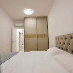 Apartment Avenija